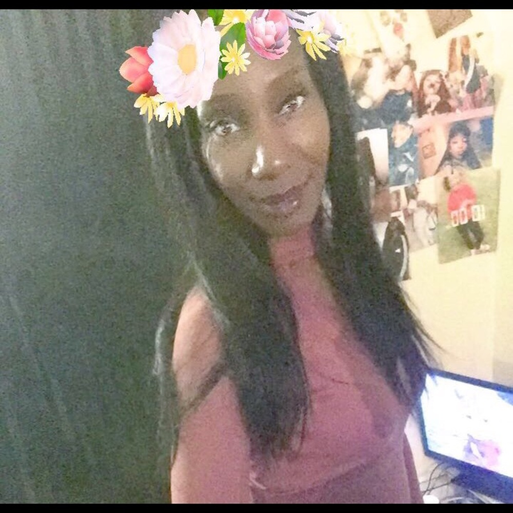 Meet your Posher, Lakia